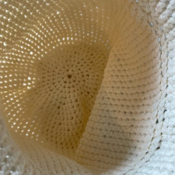 NEW FINAL SALE Off White Crochet Bucket Hat - Picture 3 of 6